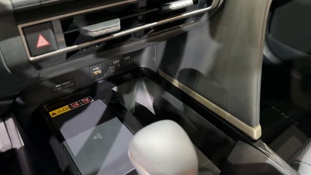 2025 TOYOTA CAMRY - beautiful SEDAN exterior & interior (XSE AWD) смотреть онлайн