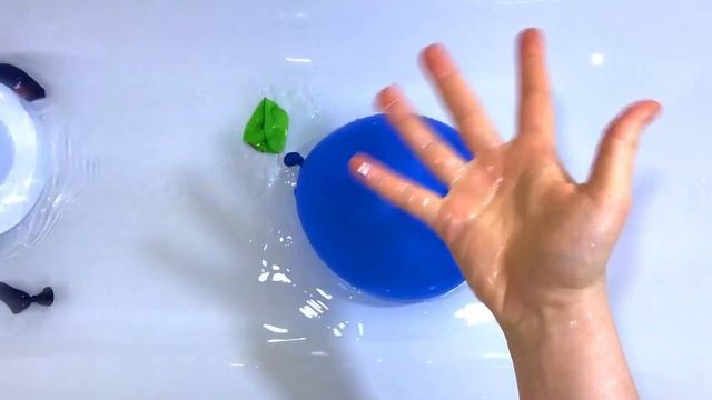 Залипательная Песня про шарики Семья пальчиков Лопаем цветные Воздушные шарики 4 смотреть онлайн