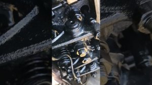 Смазка оси коромысла и клапана ямз