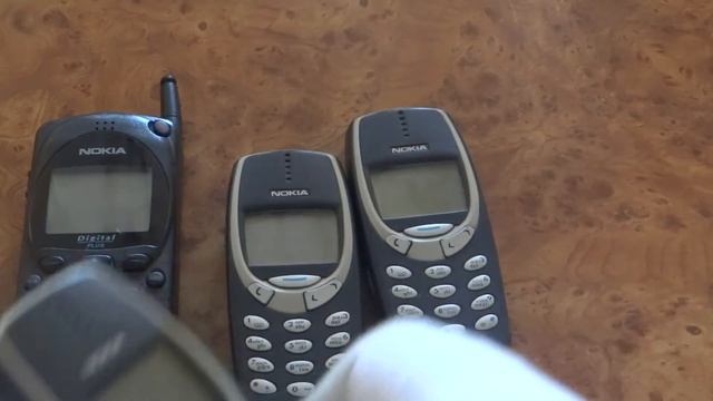 Мини-коллекция кнопочных ретро сотовых Nokia смотреть онлайн