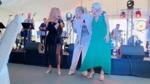 Алла Пугачева и Лайма Вайкуле поют «Лето, ах лето». Юрмала, 2019