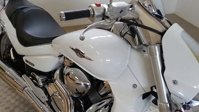 SUZUKI VZR 1800 Boulevard M109R (1521) смотреть онлайн