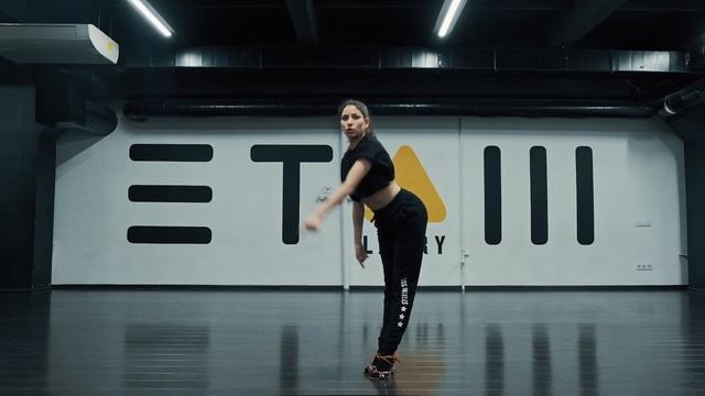 Latina solo | Видеоурок @sofakatiukhina x @etazhlarry | Песня: Pentatonix - Sing смотреть онлайн