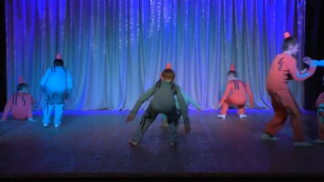 Танец "Мы придумали космос" смотреть онлайн