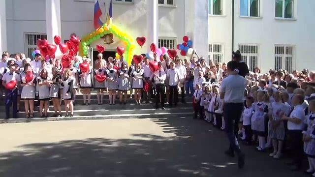 Звенит первый звонок... смотреть онлайн