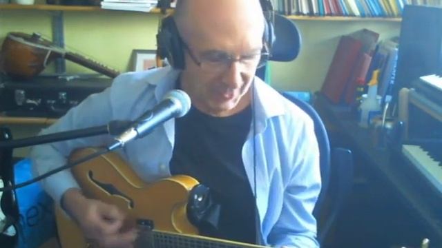 The Last Thing She Said at the Airport (live version) смотреть онлайн