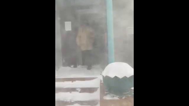 Экстремальная выписка: как на Сахалине в метель забирали маму с малышом из роддома- 2 смотреть онлайн