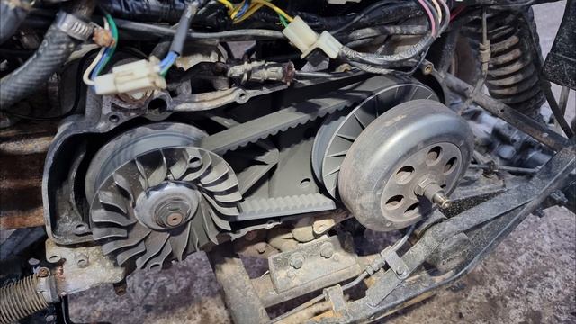 Linhai 300. mud runner 2002 . Chinese quad. sort problems. valve adjustment. no spark. bad idle. смотреть онлайн