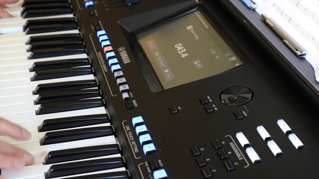 Yamaha Genos live playing with Styles 1 смотреть онлайн