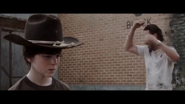 Замена рессоры на Зиле и Жека там спереди с заглушки течет на еврике...