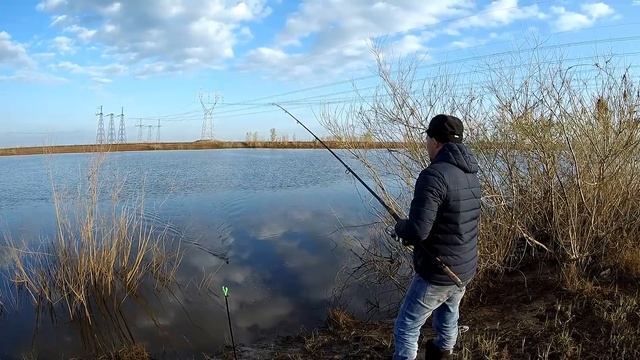 Рыбалка на поплавок . Ловля плотвы смотреть онлайн
