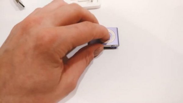 Ipod Shuffle 2 gen. Маленький обзор маленького плеера.