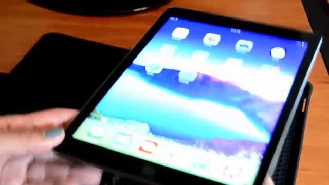 Urban Armor Gear iPad Air 2 Case Review смотреть онлайн