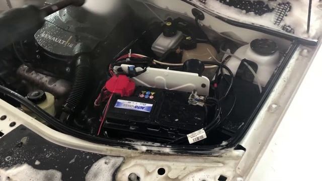 Лада Ларгус как я мою двигатель.