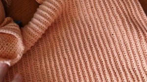 Кроп-топ крючком в поперечном направлении вязания