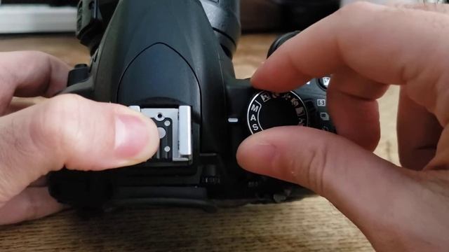 Guia rápido de como configurar a Nikon D3100 (Portuguese) смотреть онлайн
