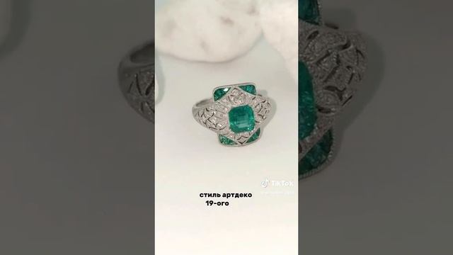 Кольцо из платины с изумрудом за 2000€ для уникальной женщины #драгоценныекамни #ювелирныеукрашения смотреть онлайн