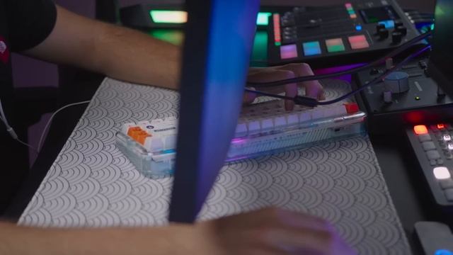 ⌨️ КЛАВИАТУРА на СТИЛЕ! Mojo68 смотреть онлайн