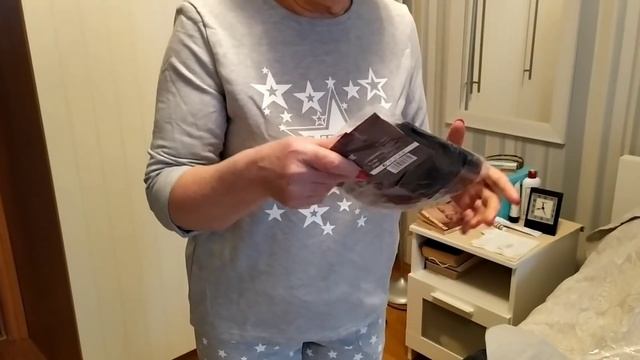 У подруги в гостях/смотрим покупки/пьем чай... смотреть онлайн
