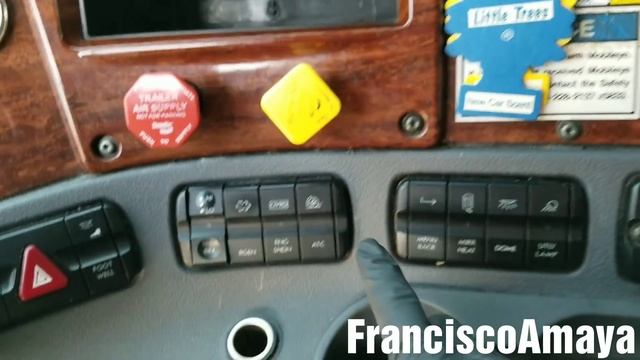 Freightliner cascadia DD13 DD15 DD16 Emissions derate bypass 5 miles per hour SCR DEF light blinkin смотреть онлайн