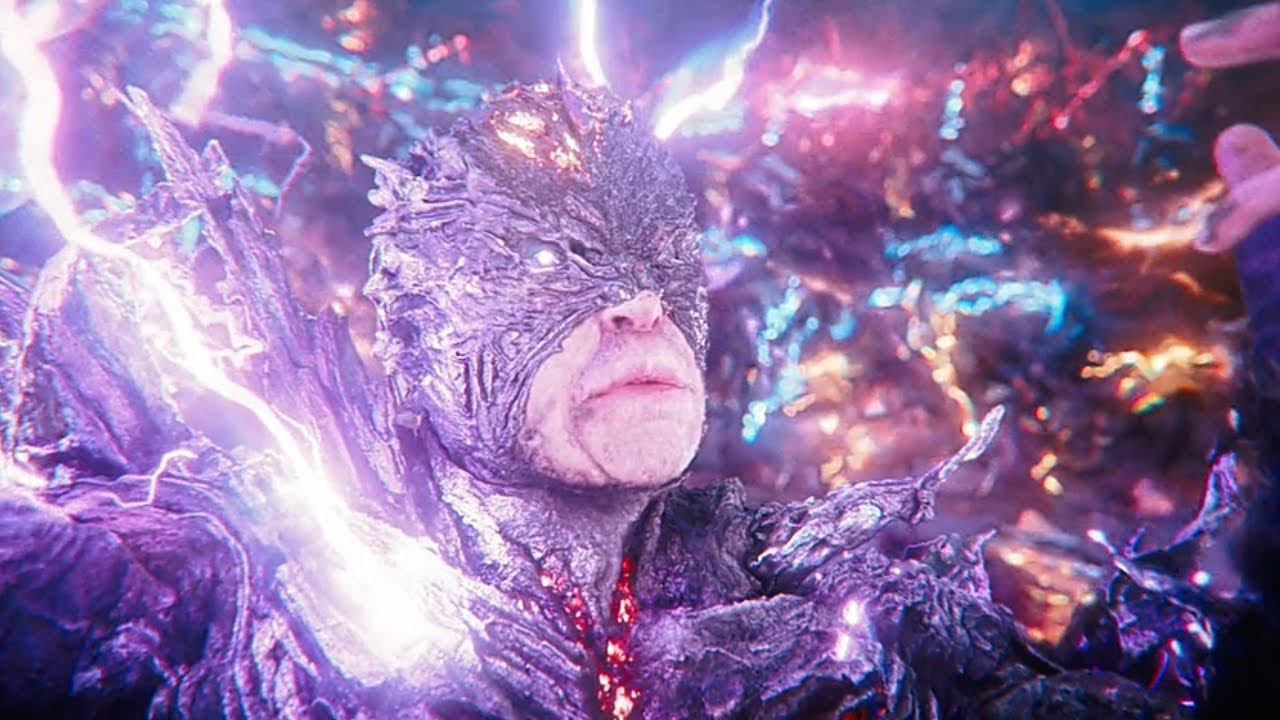 The Flash - Барри Аллен Сталкивается с Хранителем Времени смотреть онлайн