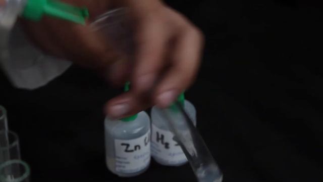 Свойства амфотерных соединений на примере гидроксида цинка. Задание 9. Химия ОГЭ смотреть онлайн