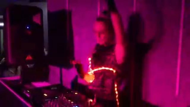 Dj Anna Sahara смотреть онлайн