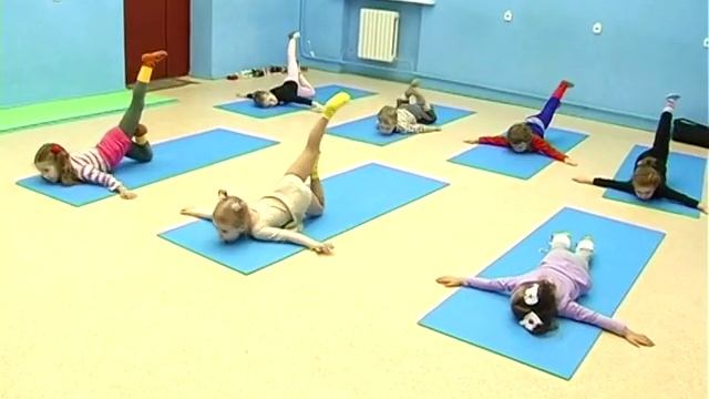 Танцы для детей в ДШМ Kids Podium смотреть онлайн