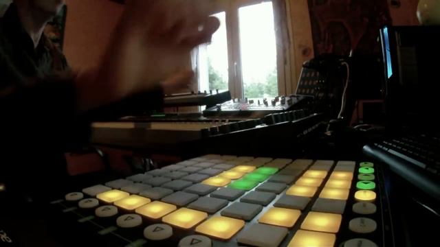 Roxxy music #1 (Virus TI, KORG R3, Electribe MX, Motif ES) смотреть онлайн