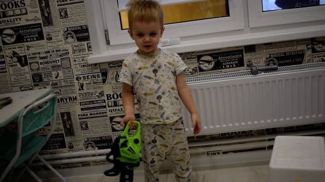 Детская бензопила Power Sound. Тест драйв от Лёвы смотреть онлайн