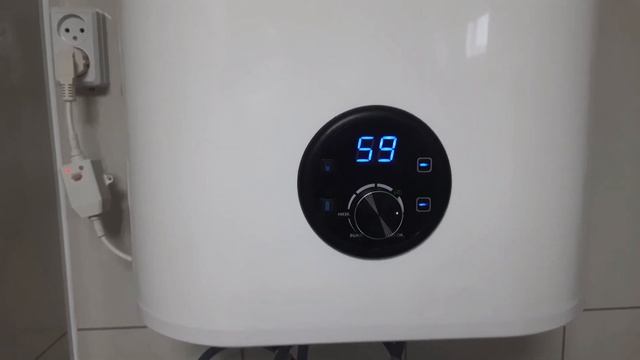 Демонстрация работы Водонагревателя электрического DEXP WH-SF080MDAL/W