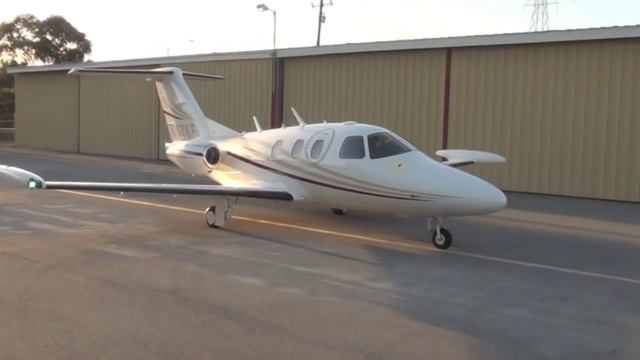 MUST SEE Eclipse 500 Close Up Engine Start Up, Taxi, and Take Off at San Carlos Airport-KSQL смотреть онлайн