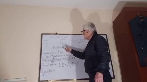 Из городов А и В навстречу друг другу одновременно выехали мотоциклист и велосипедист.