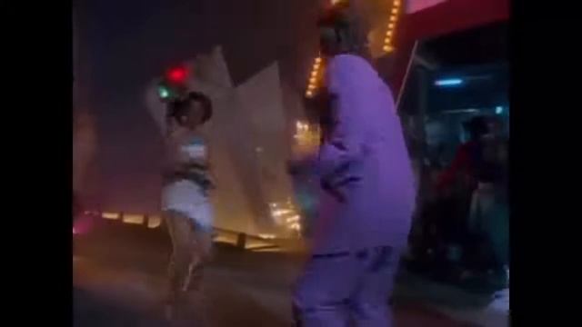 The Rolling Stones - Harlem Shuffle смотреть онлайн