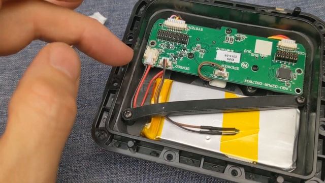How to replace a Nokta Makro Multi Kruzer battery + Screw Mod смотреть онлайн