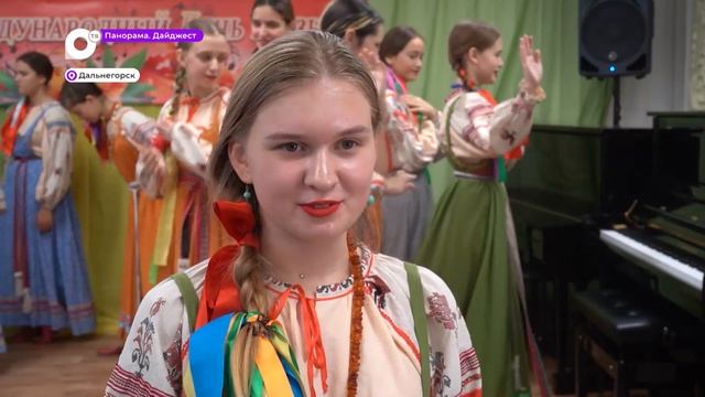 Ансамбль народной песни «Зарянка» из Дальнегорска стал «образцовым» смотреть онлайн