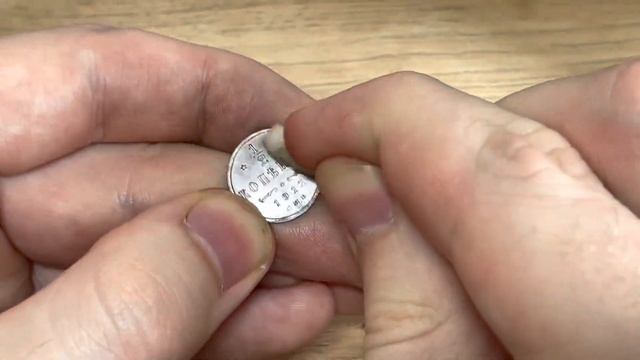 Чистка медных монет с помощью Coins Care смотреть онлайн