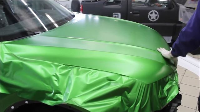 Оклейка Volkswagen Tiguan в Bruxafol Matt Krypton Green смотреть онлайн