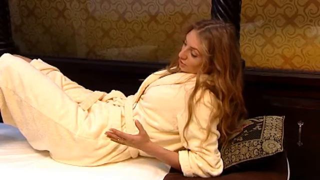 Сюжет ДК Мехенди смотреть онлайн