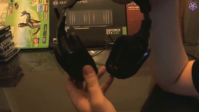 Logitech G930 7.1 Wireless Gaming Headset Review смотреть онлайн