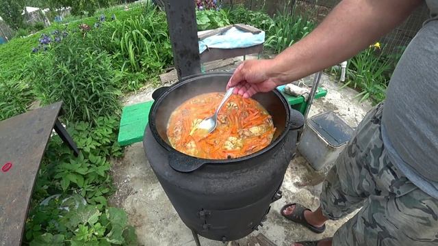 КАК ПРИГОТОВИТЬ ПЛОВ В КАЗАНЕ С КУРИЦЕЙ. ГОТОВИМ С БРАТОМ. 17 июня 2023 г. смотреть онлайн