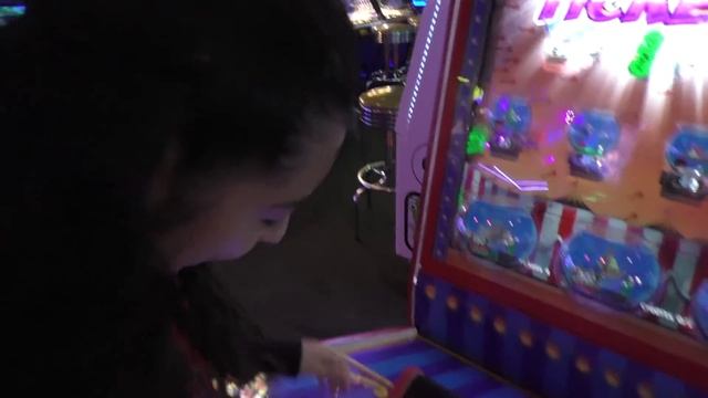 Fishbowl Frenzy! - Arcade Ticket Game смотреть онлайн