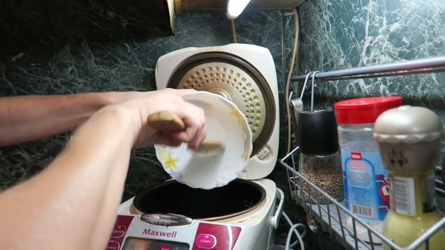 Макароны по-итальянски. С сосисками. Рецепт от мужа смотреть онлайн