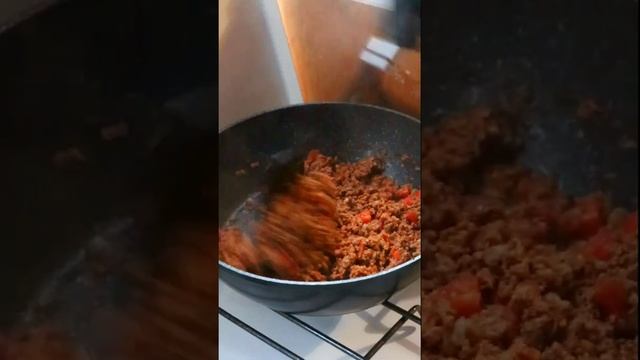 Мясной пирог из лаваша #пирог #фарш #лаваш #пирогизлаваша #мяснойпирог #chevushki #рецепт