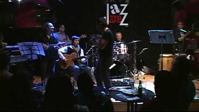 Checho en concierto Selección de huaynos ojos azules, poco a poco,mambo de machaguay y valicha смотреть онлайн