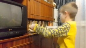 как подключить dvd к телевизору через av