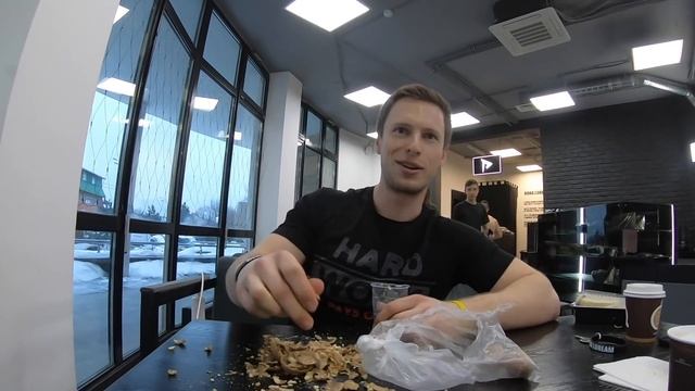 Challenge ! РАСКОЛОТЬ ГРЕЦКИЙ ОРЕХ ОДНОЙ РУКОЙ ? Workout