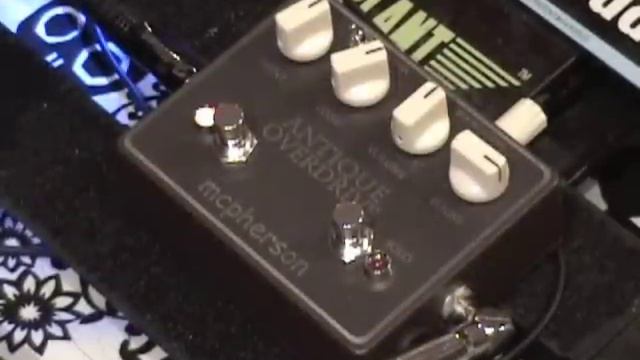 McPherson Antique Overdrive guitar effects pedal demo with Gibson SG смотреть онлайн