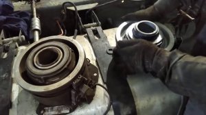 Volvo FH износ выжимного подшипника сцепления. В результате не адаптируется коробка iShift.