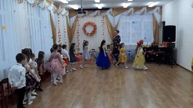 Осенний утренник в группе Золотая рыбка, детский сад 165, (часть 3) смотреть онлайн
